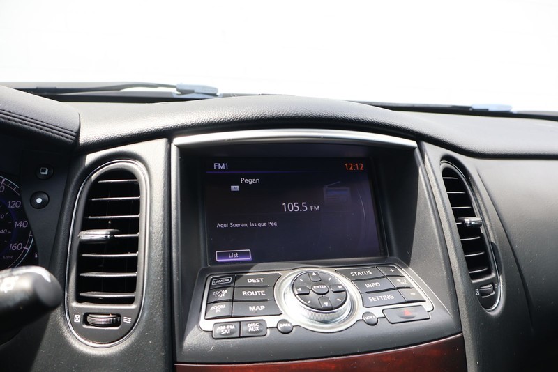 INFINITI QX50 Vehicle Full-screen Gallery Image 29