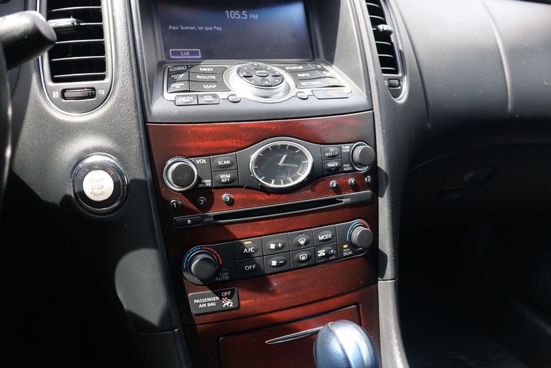 INFINITI QX50 Vehicle Full-screen Gallery Image 31