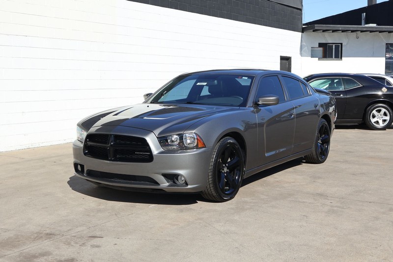 Dodge Charger Vehicle Full-screen Gallery Image 11