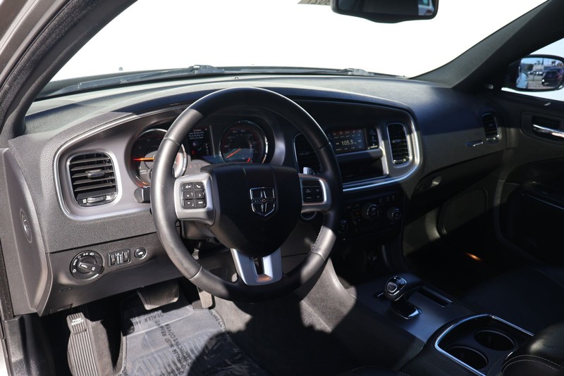 Dodge Charger Vehicle Full-screen Gallery Image 16