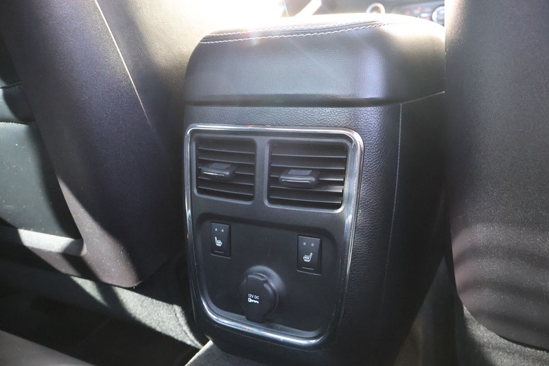 Dodge Charger Vehicle Full-screen Gallery Image 20