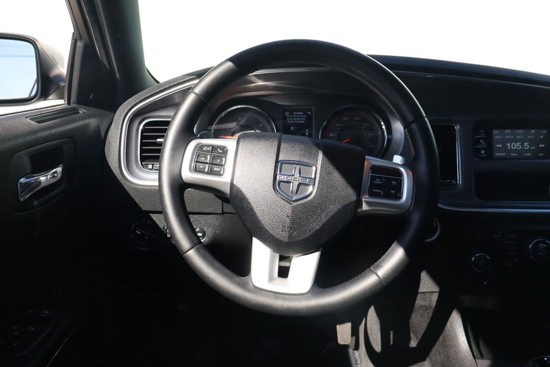 Dodge Charger Vehicle Full-screen Gallery Image 23