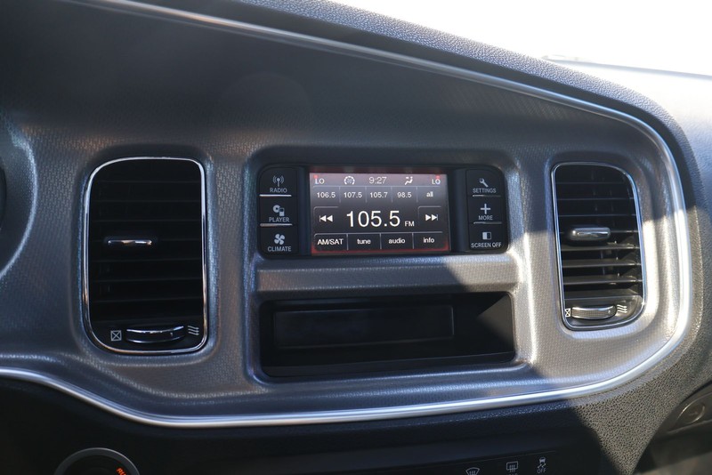 Dodge Charger Vehicle Full-screen Gallery Image 27