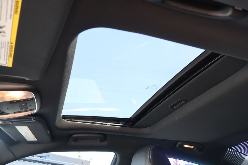 Dodge Charger Vehicle Full-screen Gallery Image 31