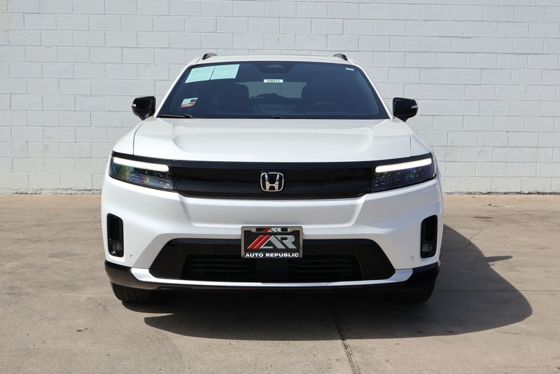 Honda Prologue Vehicle Full-screen Gallery Image 02