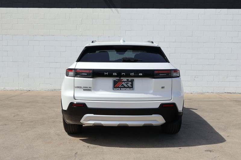 Honda Prologue Vehicle Full-screen Gallery Image 06