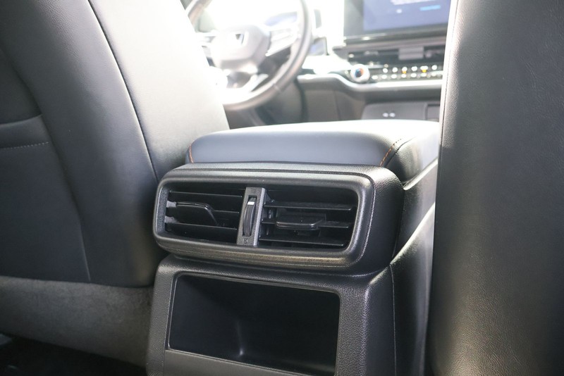 Honda Prologue Vehicle Full-screen Gallery Image 22