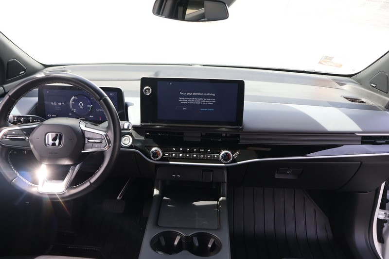 Honda Prologue Vehicle Full-screen Gallery Image 23