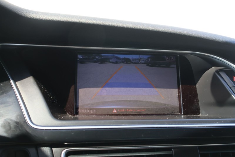 Audi S5 Vehicle Full-screen Gallery Image 27