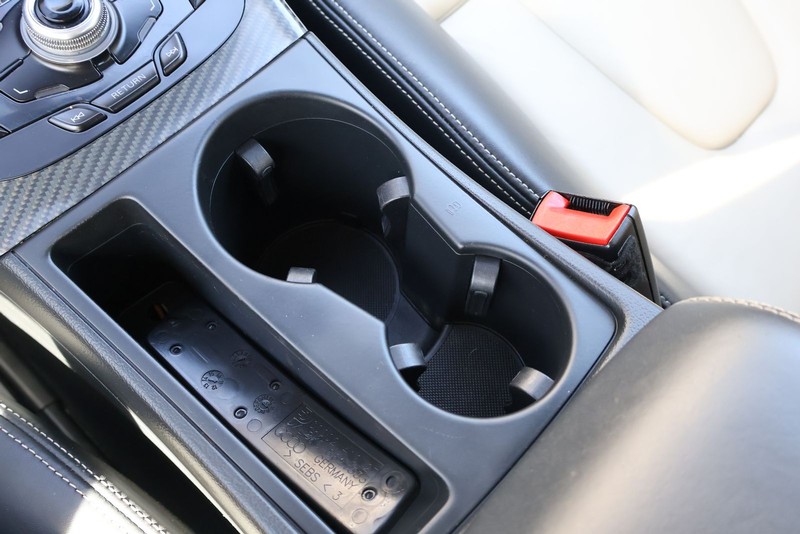 Audi S5 Vehicle Full-screen Gallery Image 30