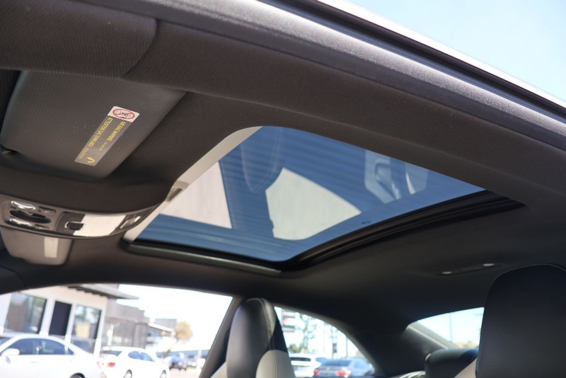 Audi S5 Vehicle Full-screen Gallery Image 31