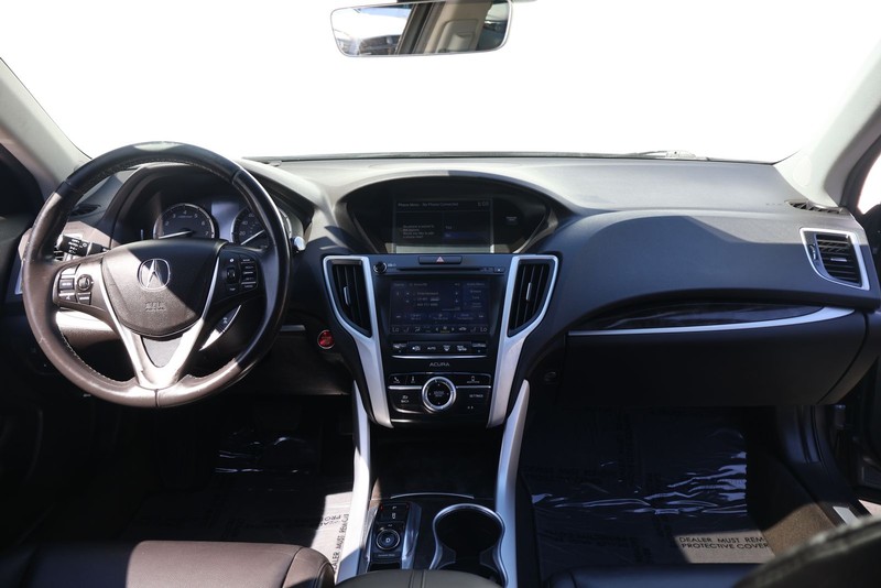 Acura TLX Vehicle Full-screen Gallery Image 22