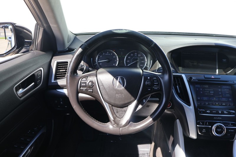 Acura TLX Vehicle Full-screen Gallery Image 23