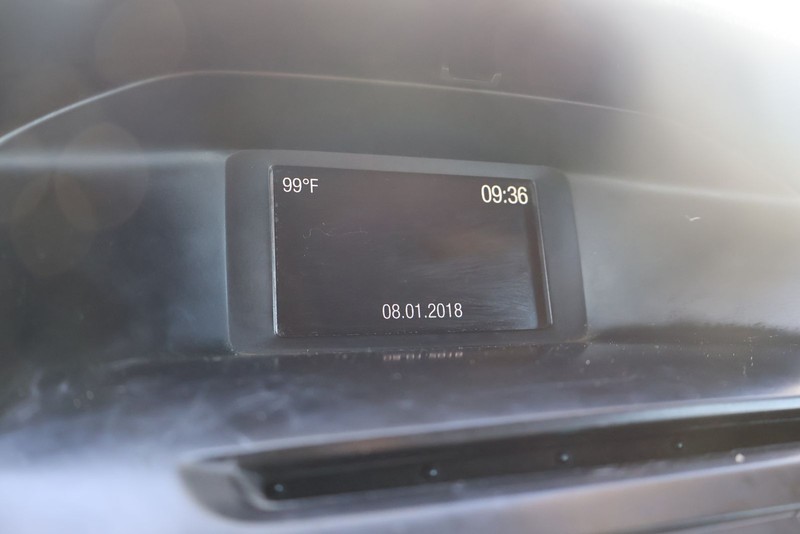 Ford Focus Hatchback Vehicle Full-screen Gallery Image 29