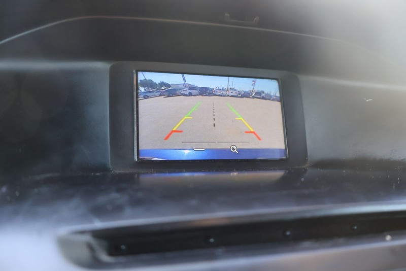 Ford Focus Hatchback Vehicle Full-screen Gallery Image 30