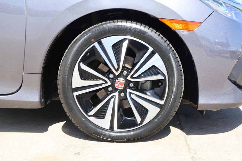 Honda Civic Coupe Vehicle Full-screen Gallery Image 13