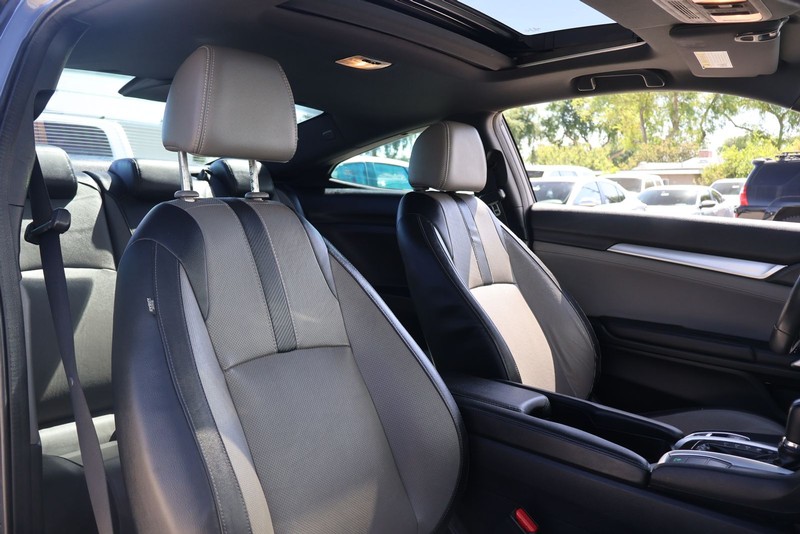 Honda Civic Coupe Vehicle Full-screen Gallery Image 20