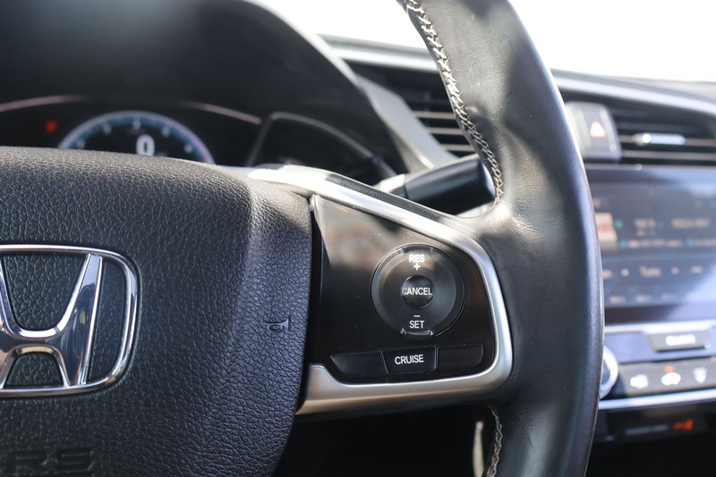 Honda Civic Coupe Vehicle Full-screen Gallery Image 26