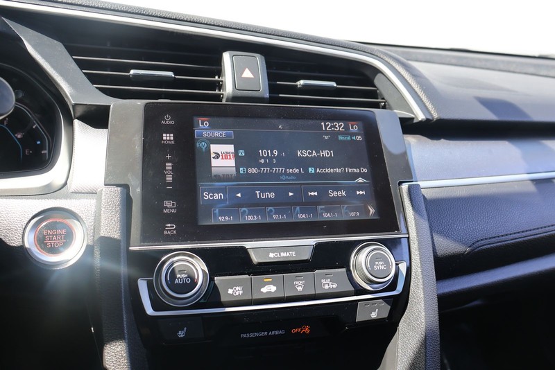 Honda Civic Coupe Vehicle Full-screen Gallery Image 28