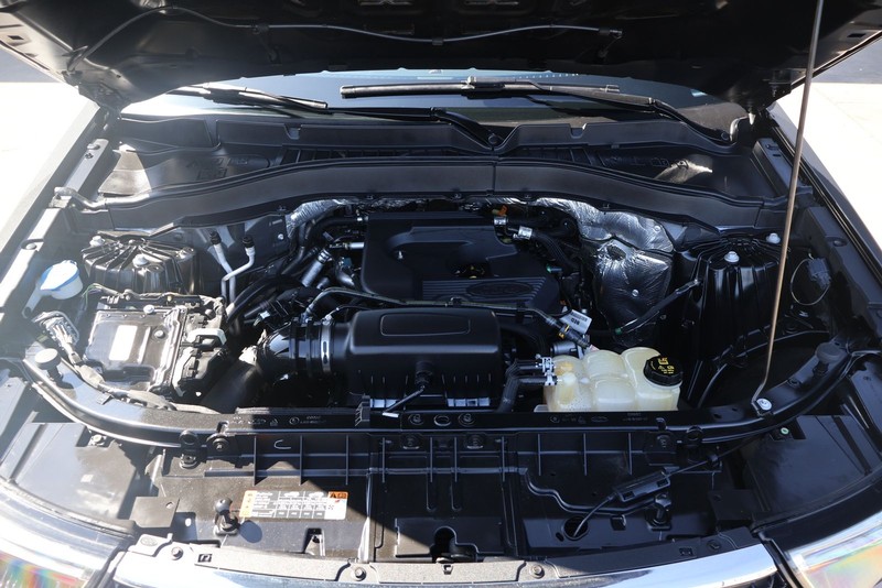 Ford Explorer Vehicle Full-screen Gallery Image 13