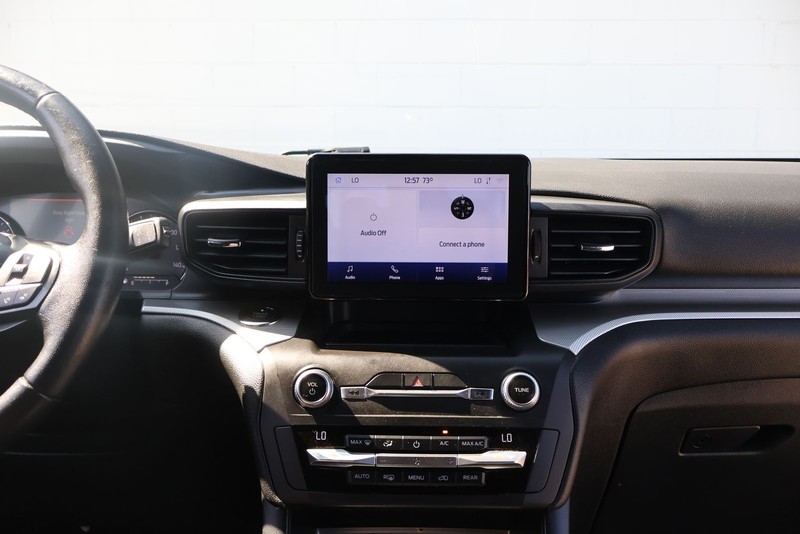 Ford Explorer Vehicle Full-screen Gallery Image 30