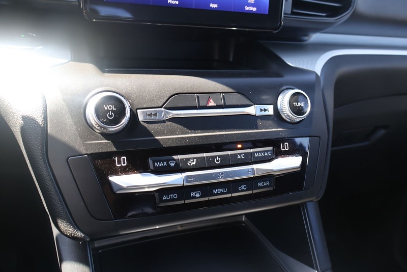 Ford Explorer Vehicle Full-screen Gallery Image 33