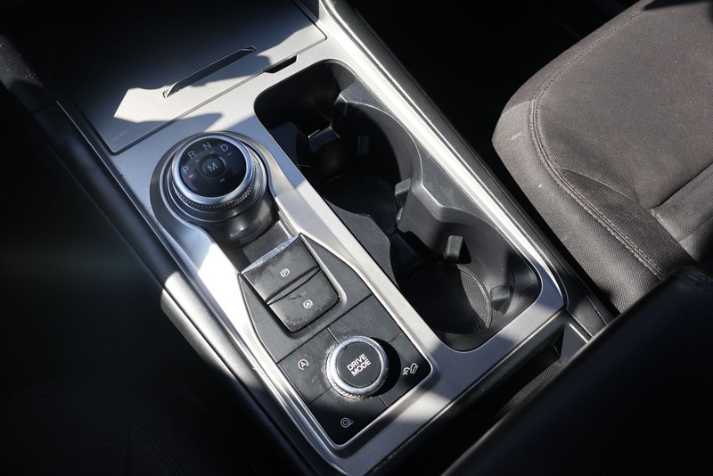 Ford Explorer Vehicle Full-screen Gallery Image 34