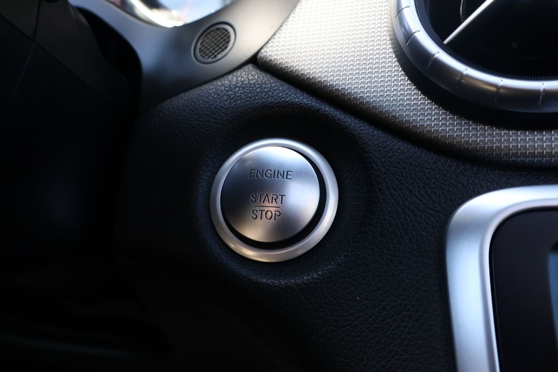 Mercedes-Benz CLA 250 Vehicle Full-screen Gallery Image 26