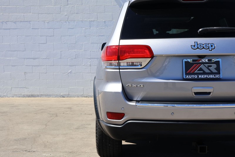 Jeep Grand Cherokee Vehicle Full-screen Gallery Image 07