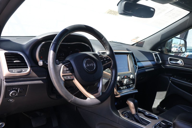 Jeep Grand Cherokee Vehicle Full-screen Gallery Image 17