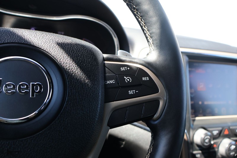 Jeep Grand Cherokee Vehicle Full-screen Gallery Image 28