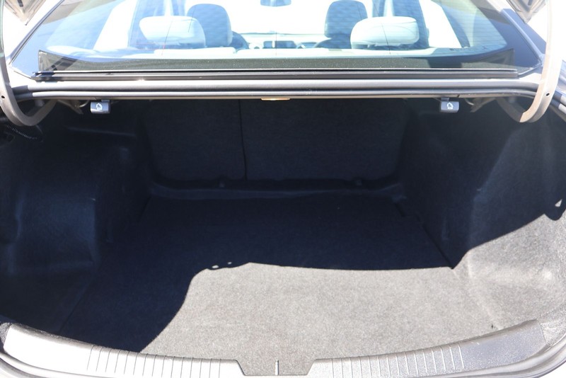 Chevrolet Malibu Vehicle Full-screen Gallery Image 08