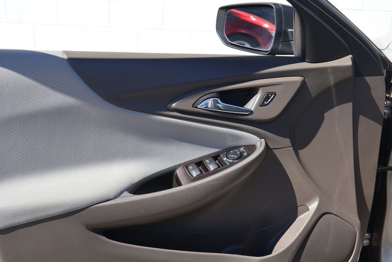 Chevrolet Malibu Vehicle Full-screen Gallery Image 15