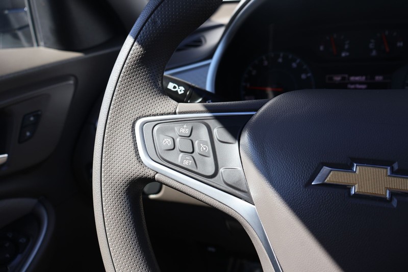 Chevrolet Malibu Vehicle Full-screen Gallery Image 25