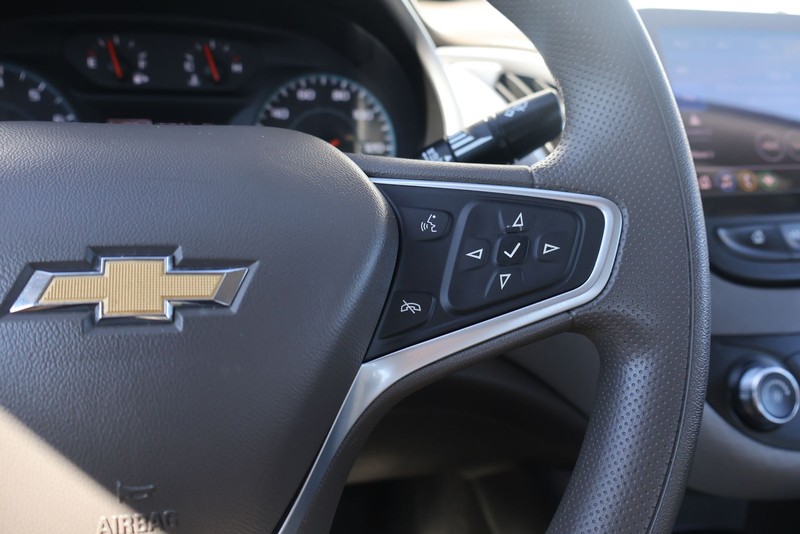 Chevrolet Malibu Vehicle Full-screen Gallery Image 26