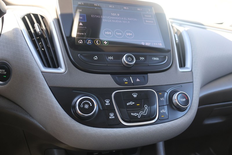 Chevrolet Malibu Vehicle Full-screen Gallery Image 30