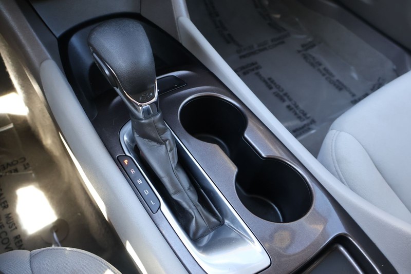 Chevrolet Malibu Vehicle Full-screen Gallery Image 31