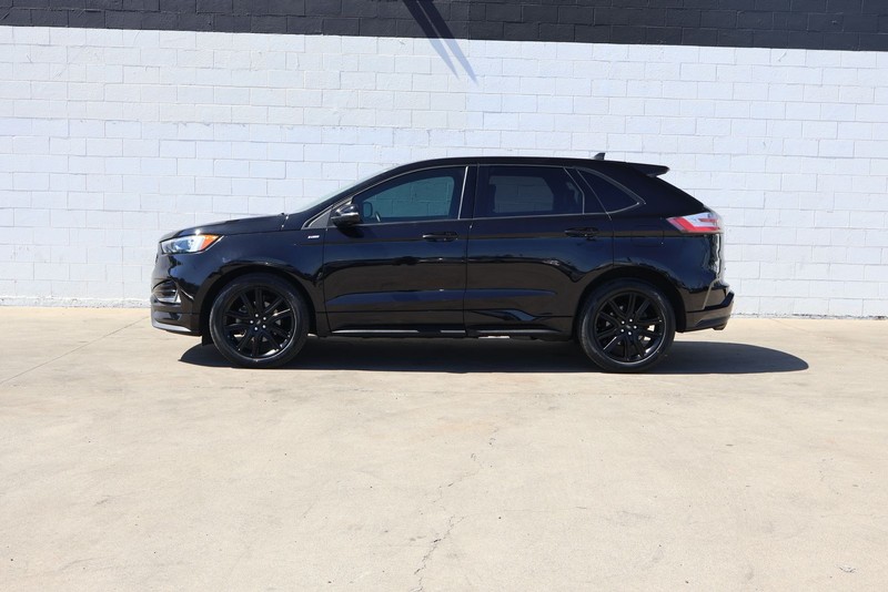 Ford Edge Vehicle Full-screen Gallery Image 09