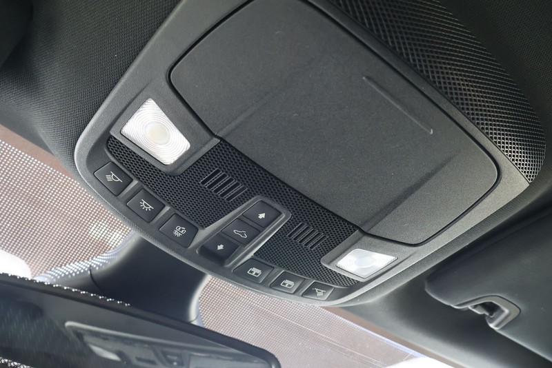 Ford Edge Vehicle Full-screen Gallery Image 31