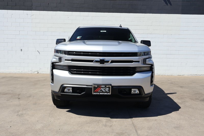 Chevrolet Silverado 1500 Vehicle Full-screen Gallery Image 02