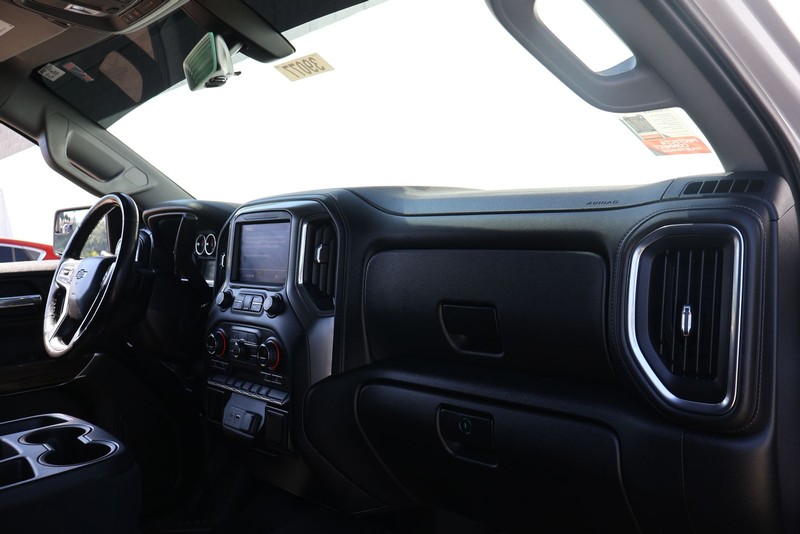 Chevrolet Silverado 1500 Vehicle Full-screen Gallery Image 19