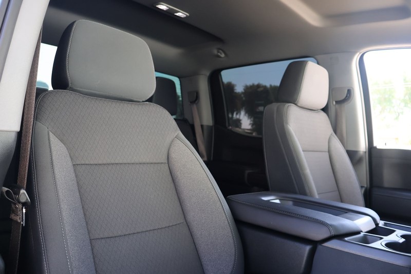 Chevrolet Silverado 1500 Vehicle Full-screen Gallery Image 20