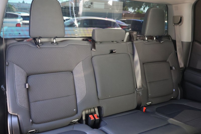 Chevrolet Silverado 1500 Vehicle Full-screen Gallery Image 21