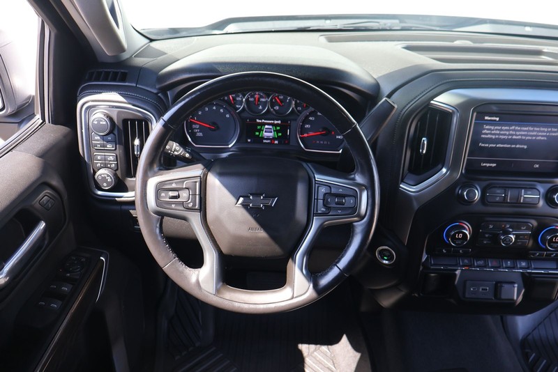 Chevrolet Silverado 1500 Vehicle Full-screen Gallery Image 24