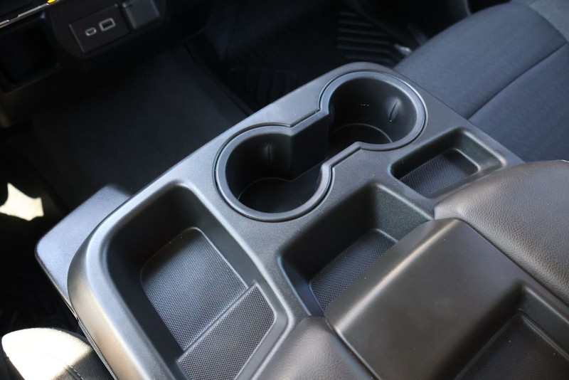 Chevrolet Silverado 1500 Vehicle Full-screen Gallery Image 33