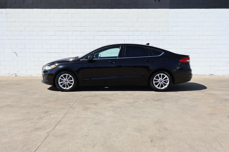 Ford Fusion Vehicle Full-screen Gallery Image 10