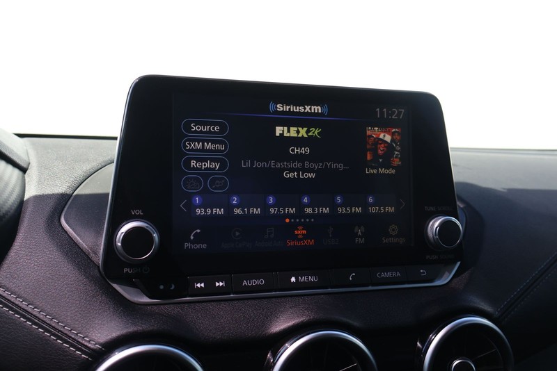 Nissan Sentra Vehicle Full-screen Gallery Image 28