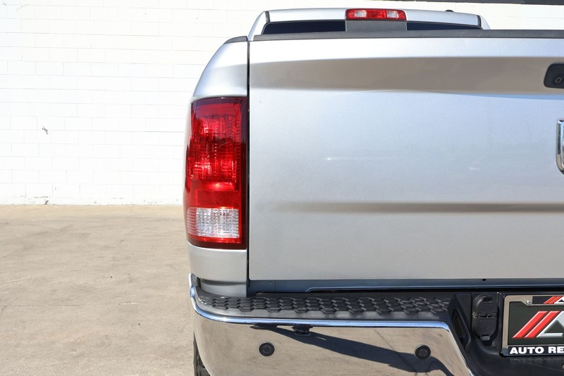 Ram 2500 Vehicle Full-screen Gallery Image 07