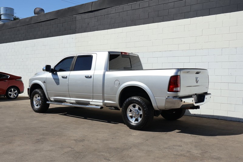 Ram 2500 Vehicle Full-screen Gallery Image 09