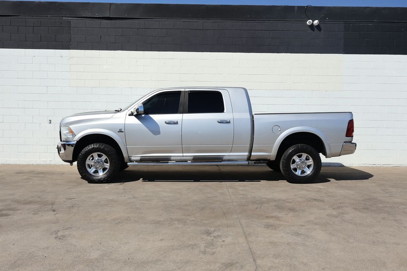 Ram 2500 Vehicle Full-screen Gallery Image 10